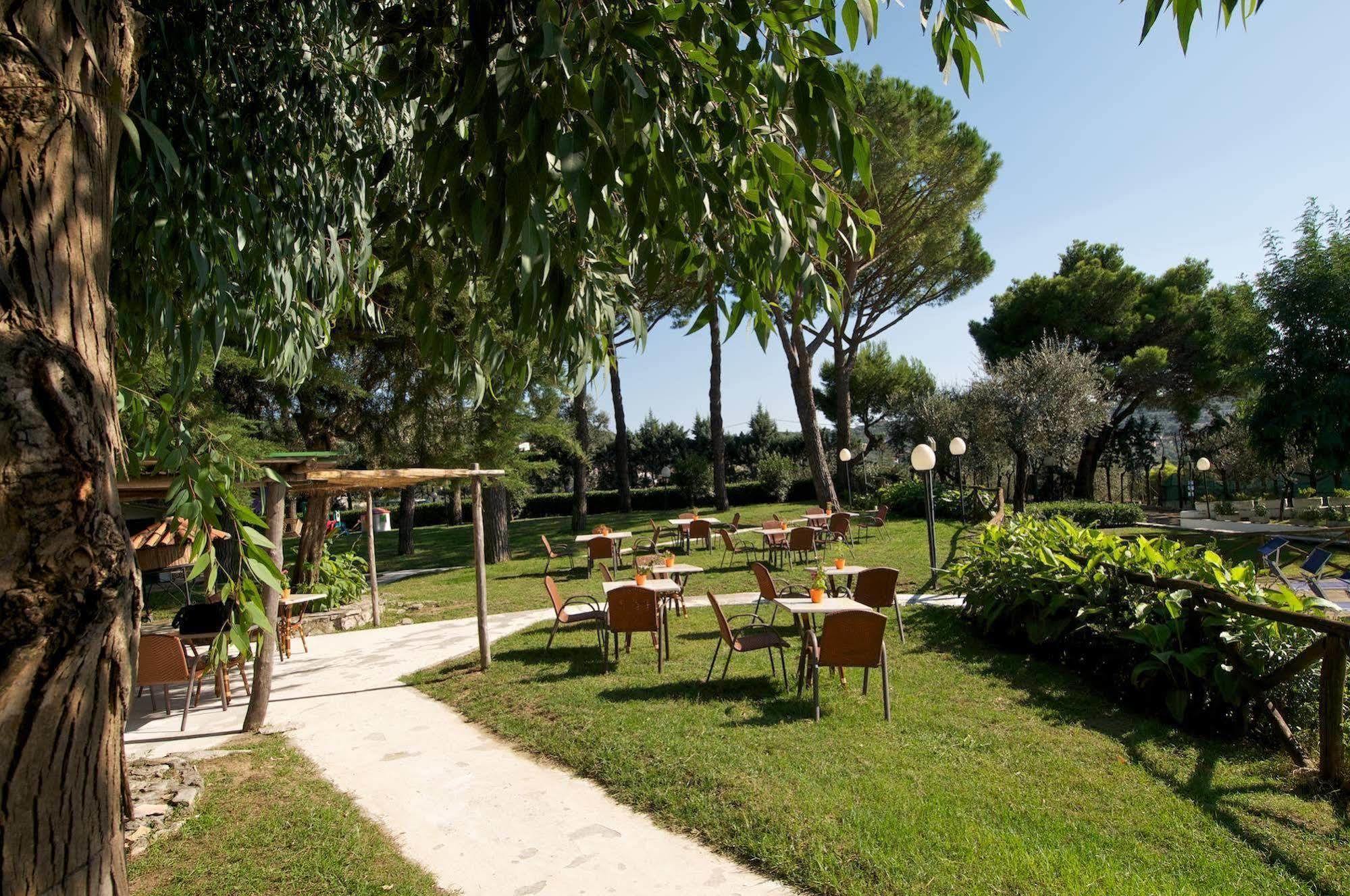 Freedom Holiday Residence Massa Lubrense Exterior photo