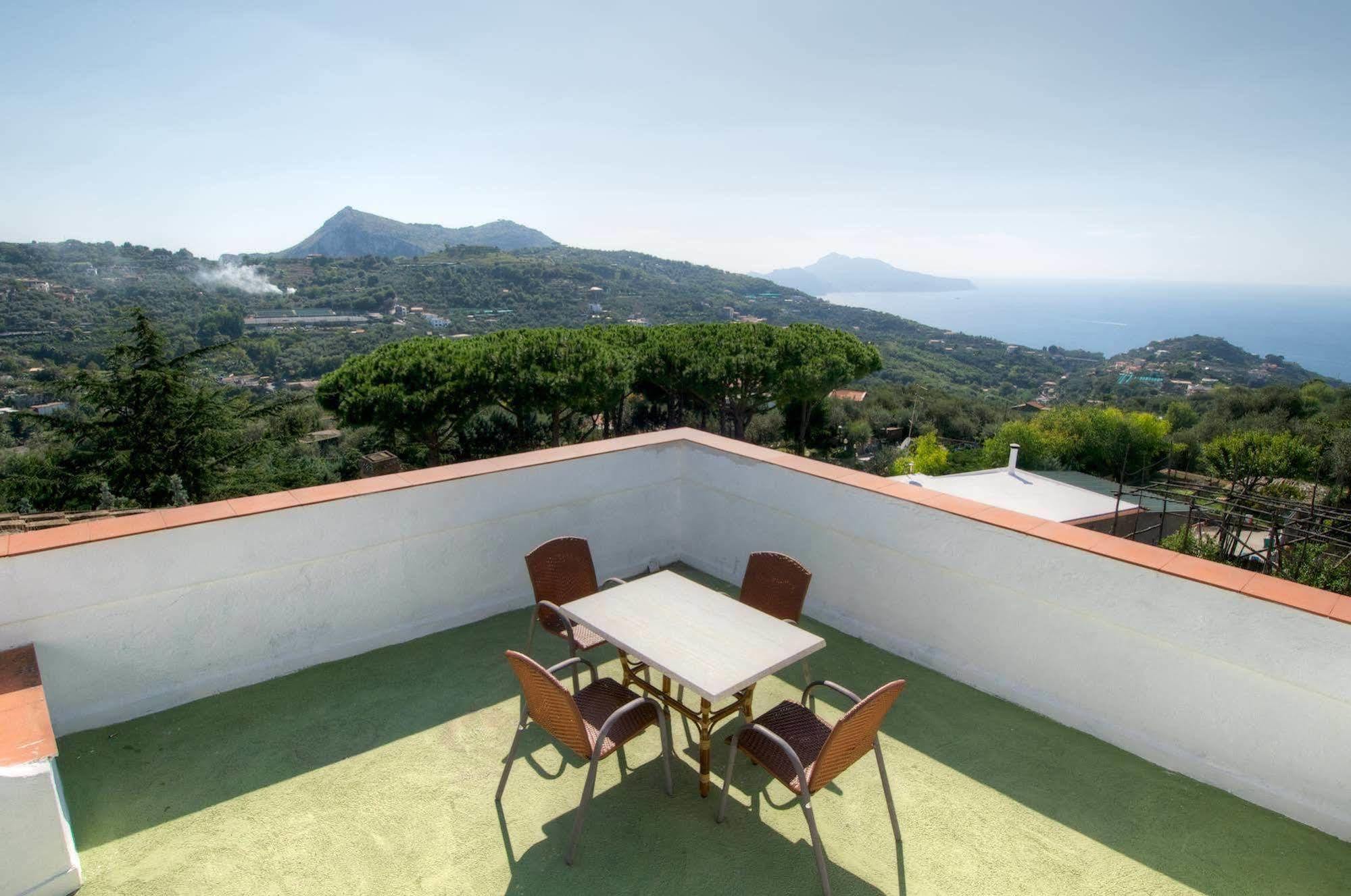 Freedom Holiday Residence Massa Lubrense Exterior photo